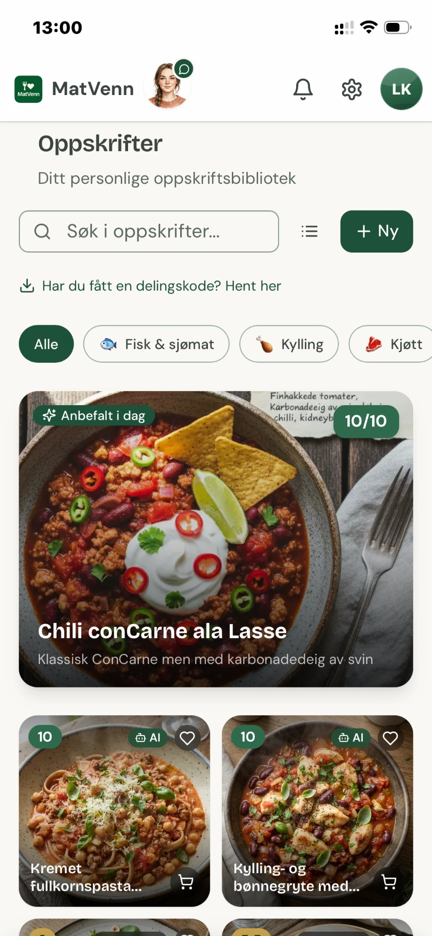 Oppskriftsbiblioteket i MatVenn-appen med søk, kategorier og dagens anbefalte oppskrift med MatScore 10 av 10